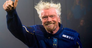 Британский миллиардер готовится к полету в стратосферу на воздушном шаре, — СМИ