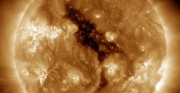 Астрономи вперше виявили дуже швидкий, але дуже сильний викид енергії на Сонці