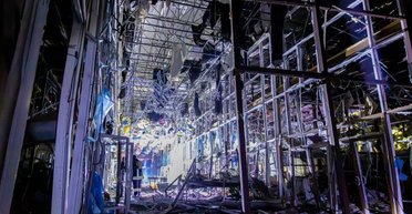 ВС РФ ударили дроном по рынку "Барабашово" в Харькове, выгорели павильоны: детали (видео)