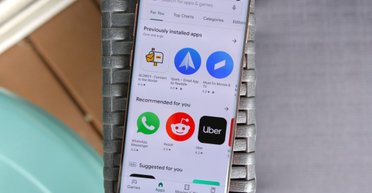 Скачивать приложения на Android придется по-другому: Google назвала новые правила