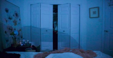 Шафа із секретом: чоловік виявив приховане приміщення, заховане попередніми власниками