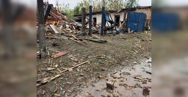 Без родителей осталось двое детей: российский КАБ попал в дом супругов на Сумщине (фото)