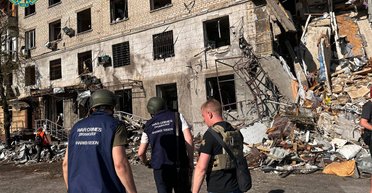 Електротранспорт зупинився: половина Харкова знеструмлена після обстрілу РФ