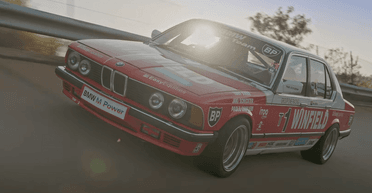 Секретний проєкт: показали унікальний BMW 7 Series 80-х із двигуном від суперкара (відео)