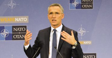 "Їй дуже важко захистити себе": генсек НАТО розкритикував США за заборону для України бити по РФ