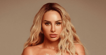 Українку Анну Asti "скасовують" у Росії через участь у "голій" вечірці