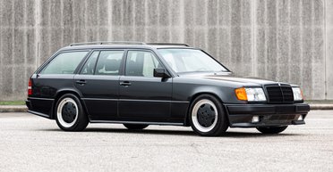 Старый универсал Mercedes W124 ушел с молотка по цене нового "Гелендвагена" (фото)