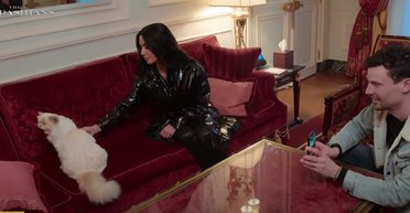 Кішка Карла Лагерфельда не злюбила Кім Кардаш'ян (відео)