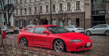 Зірка 90-х: у Києві помітили знаменитий доступний спорткар із Японії (фото)