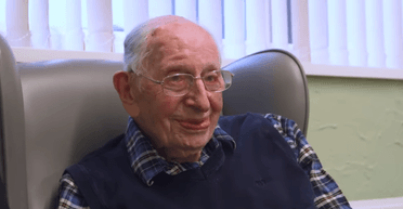 "Я не радію цьому": найстаріший чоловік у світі святкує 112-й день народження (відео)