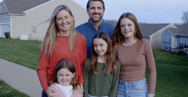 В США республиканец "арендовал" семью для предвыборной компании в Конгресс (видео)