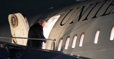 Квітень–травень — час наступних переговорів щодо України: чому Зеленський не полетів до Давосу