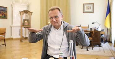 Садовой или Свириденко: кто виноват, что отключили от света больницы во Львове