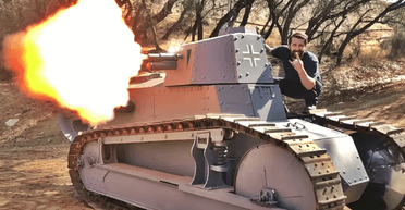 Чоловік витратив рік і 50 тисяч доларів, щоб зібрати танк у своєму гаражі (фото)