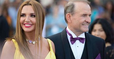 Як виглядає суперяхта Віктора Медведчука зсередини (відео)