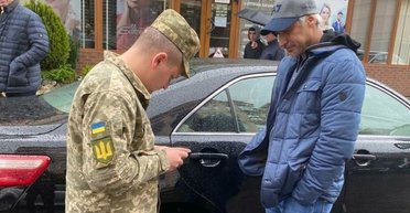 Повістка — в кожному куточку країни: що змінилося і як тепер в Україні їх вручатимуть