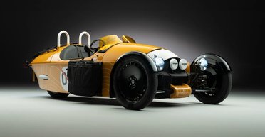 Британці представили незвичайний триколісний спорткар у ретростилі (фото)