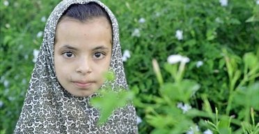 Производители элитных парфюмов L'Oréal, Estée Lauder, Givaudan используют детский труд, — СМИ