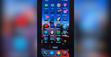 "Зі всіма підряд": чоловік налаштовував дружині телефон і знайшов цікаву історію листування