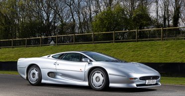 Дорогая капсула времени из 90-х: обнаружен культовый суперкар-рекордсмен в новом состоянии (фото)