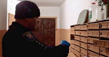 В Киеве военный в СОЧ взорвал гранату на кухне: хозяин квартиры погиб (фото)