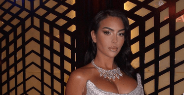 Наречена Кріштіану Роналду зʼявилася на публіці в розкішній сукні (фото)