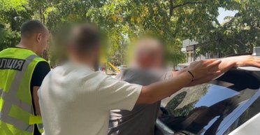 Исчезнуть из списков за $3 тысячи: заместителя ТЦК в Одессе взяли за схему с разыскиваемыми (видео)