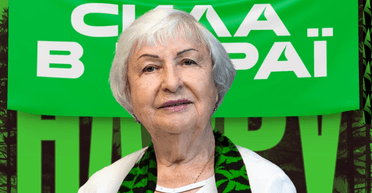 Мать главы ФК "Полесье" Буткевич поздравили с 90-летием: ее обвиняют в пытках карательной медициной