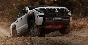 Mitsubishi представила екстремальний пікап для складного бездоріжжя (фото)