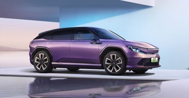 Запас хода 650 км и 4,6 с до сотни: Honda выпустила доступный электрокроссовер (фото)