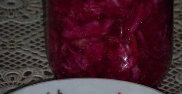 Маринована капуста: як приготувати дуже смачну вітамінну страву