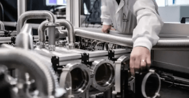 Ученые смогли добыть чистую энергию при помощи "топливной таблетки" и мощных лазеров