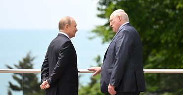 Из действующих подразделений: Лукашенко разрешил отправлять ВС РФ военную технику, — СМИ