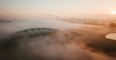 Викликає судоми: незвичайний туман наводить страх на жителів кількох міст (відео)