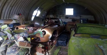 Maserati, Porsche и Honda: найдена заброшенная коллекция редких авто и мотоциклов (видео)