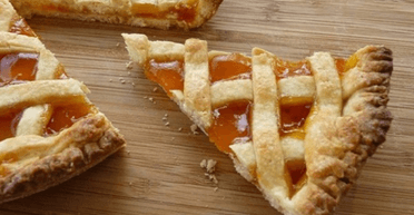 Пиріг із пісочного тіста з варенням нашвидкуруч: рецепт смачної та бюджетної випічки