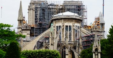 Секреты Нотр-Дама: археологи рассказали об артефактах, найденных во время реставрации (фото)
