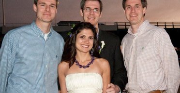 "Спочатку було дивно": жінка розповіла про незручні моменти з близнюками чоловіка (фото)