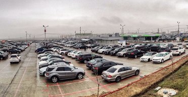 Грузия ограничивает поставки авто в Россию: в правительстве выступили против