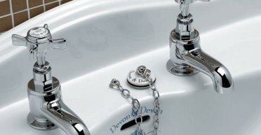 Экономия и дань традициям: почему британцы ставят краны для холодной и горячей воды