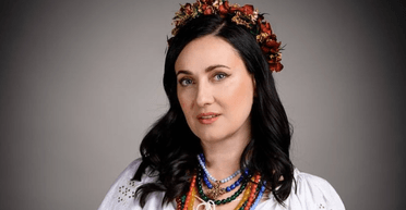 "Фантастична історія": Соломія Вітвіцька продемонструвала особливу вишиванку (фото)