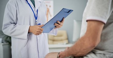 Мужчина пришел к врачу с жалобой на боль в желудке: осмотр пациента шокировал специалистов (фото)