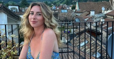 Приобрела замок по цене автомобиля: как девушка изменила жизнь, купив средневековый дворец (видео)