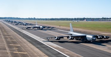 Риск на миллиарды: в США может сорваться модернизация легендарных бомбардировщиков B-52