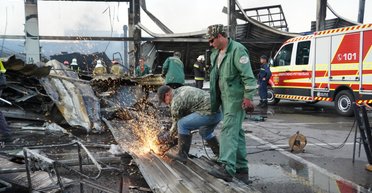 В три этапа: Кабмин увеличил оплату в "Армии восстановления"