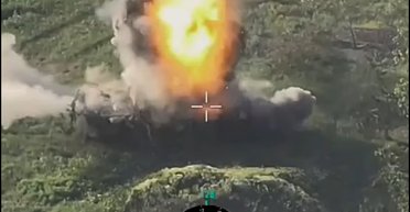 Донимал несколько дней: ВСУ уничтожили "бронированного рецидивиста", воспетого роспропагандой (видео)