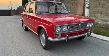 Капсула часу з 80-х: в Україні продається 36-річна "трійка" ВАЗ у новому стані (фото)