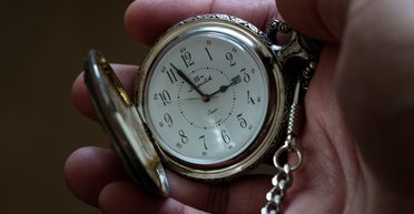 Украина переходит на зимнее время: как помочь детям адаптироваться к новому режиму