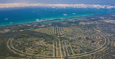 Схоже на лабіринт: вид на поселення з висоти пташиного польоту вразив людей (фото)