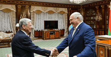 Трамп хочет пригласить Лукашенко в США: где и когда может состояться встреча